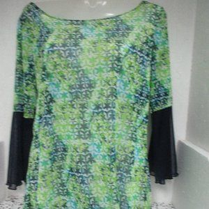 JNS Women's Printed Top Green/Blue/White Size Medium NWOT